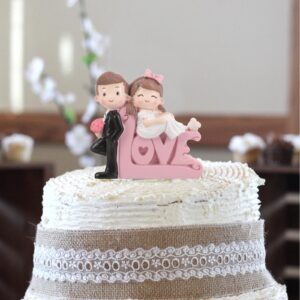 Veemoon Cartoon Doll Cake Topper Wedding Cake Topper Bride and Groom Figurine Romantic Loving Couple Statue Marriage Anniversary Valentines Day Party Decoration Brown