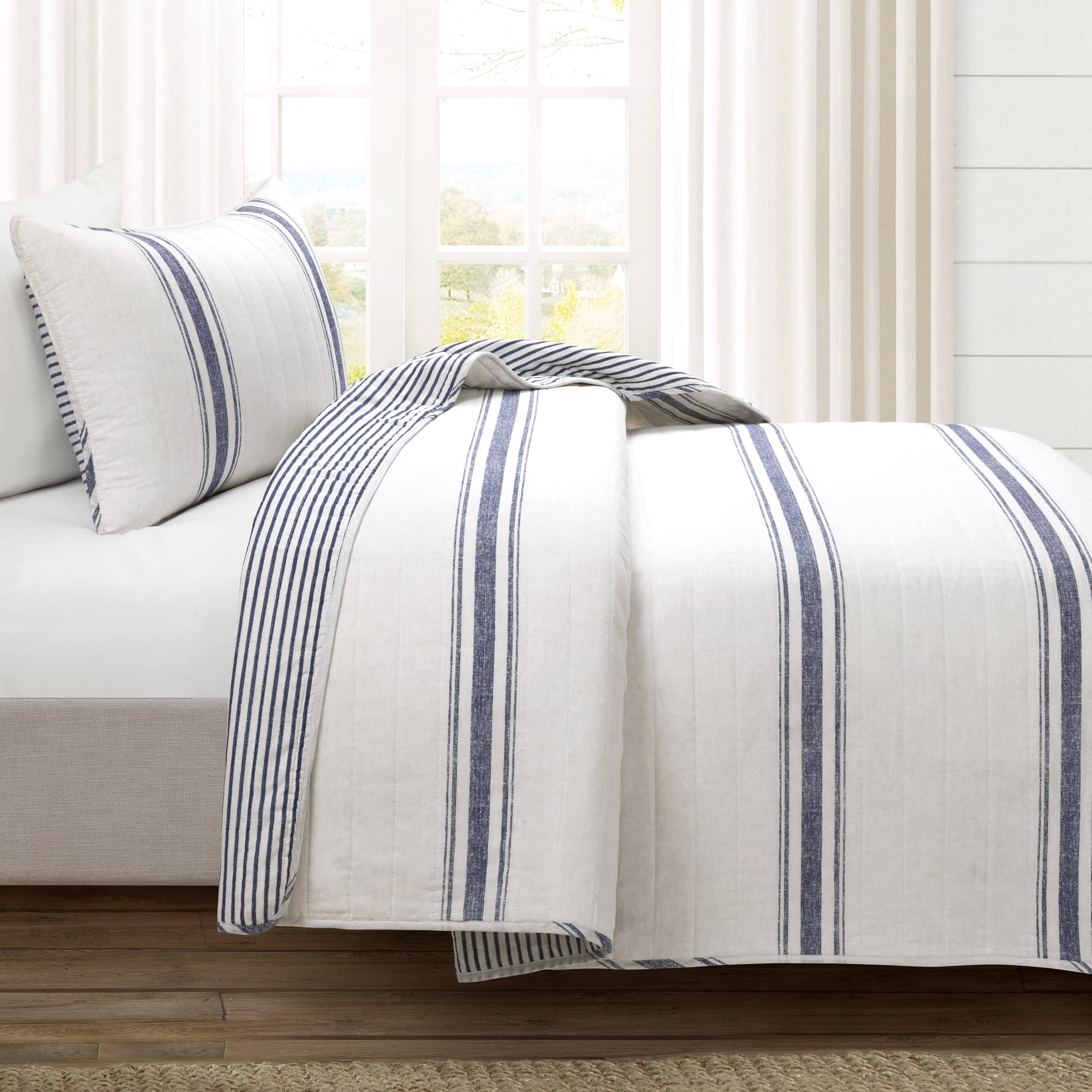 Lush Decor Farmhouse Stripe Reversible Quilt Set, 2 Piece Set, Twin XL, Navy - Twin Bedding Set - Dorm Decor - Striped Quilt For Kids Or Teens - Modern Farmhouse Bedroom Decor