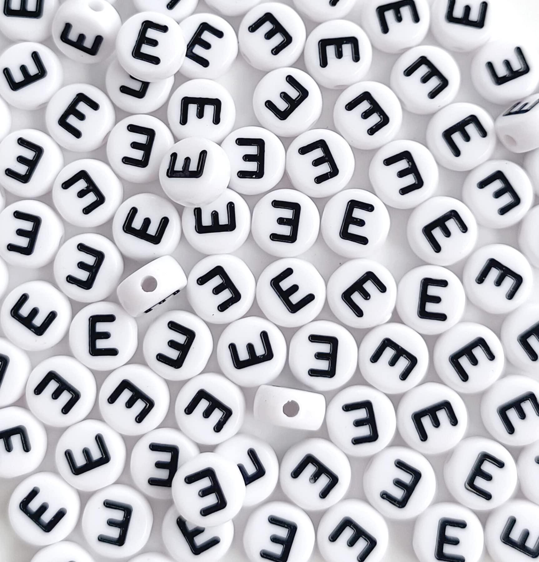 Bxwoum 100PCS Letter Beads 4X7mm Acrylic Alphabet Beads for Jewelry Making White Round Vowel Letter E Beads for Bracelets Making Necklaces DIY