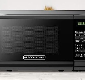 BLACK+DECKER 0.7 Cu. Ft. 700 Watts Countertop Compact Microwave Oven with LED Lighting, Child Lock