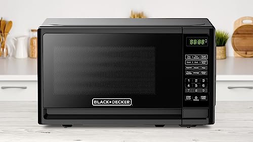 BLACK+DECKER 0.7 Cu. Ft. 700 Watts Countertop Compact Microwave Oven with LED Lighting, Child Lock