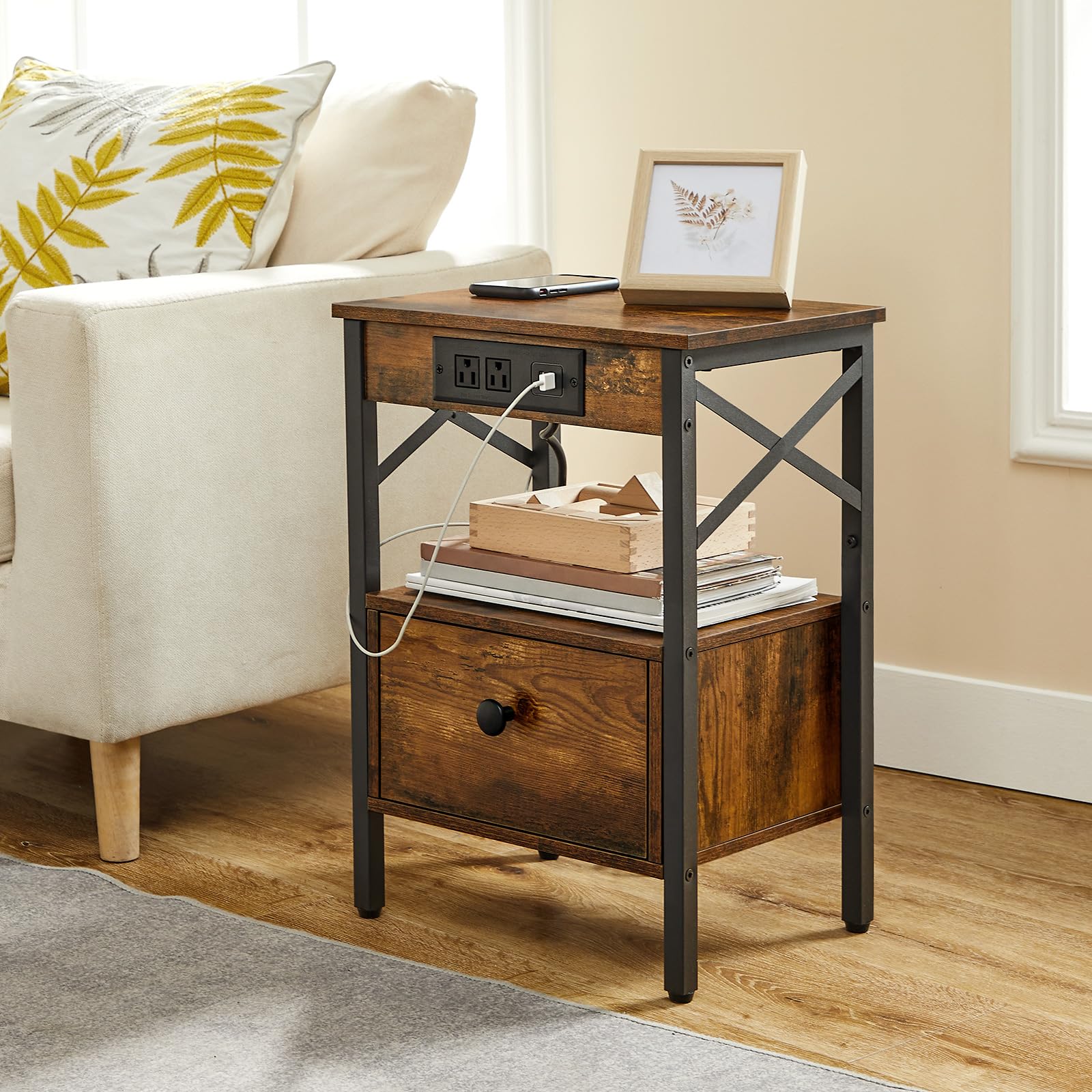 HOOBRO Nightstand with Charging Station, End Table with Drawer, USB Ports and Power Outlets, Farmhouse Nightstand Bedside Table for Bedroom, Space Saving, Rustic Brown BF128UBZ01G1