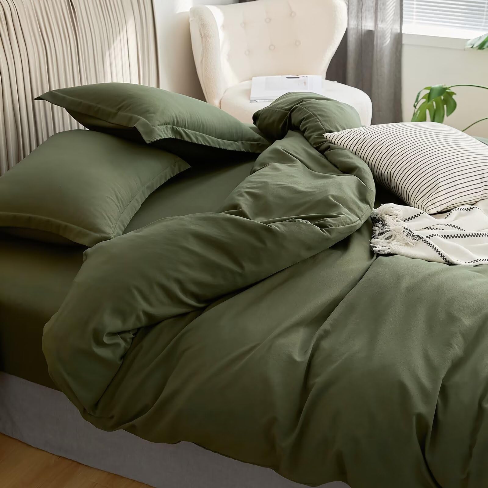 VClife Modern Army Green Duvet Cover Twin Size Comforter Cover Sets Soft Breathable Washed Microfiber Bedding Duvet Cover Sets 3 Pieces Simple Solid Bedding Duvet Cover with Zipper Closure 68" x 86"