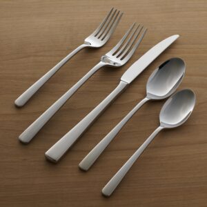 Oneida Doublet 20 Piece Everyday Flatware Set, 3.05 LB, Metallic