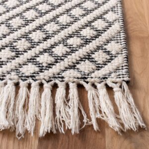 SAFAVIEH Natura Collection 2' 3" x 4' Ivory / Black NAT357A Handmade Boho Tassel Wool Entryway Living Room Foyer Bedroom Accent Rug