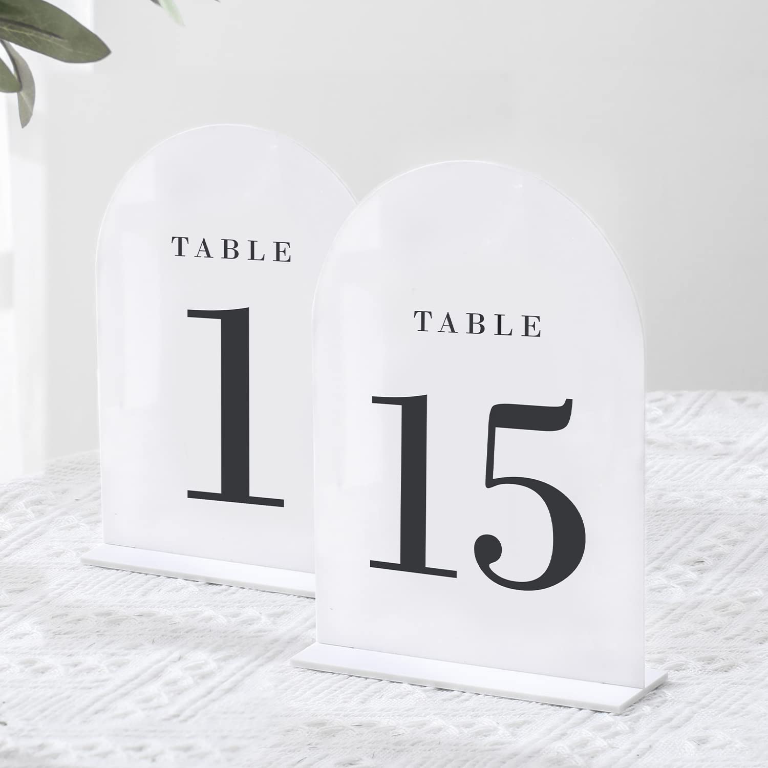 UNIQOOO White Arch Wedding Table Numbers with Stands 1-15, 5x7" Acrylic Signs and Holders, Perfect for Centerpiece, Reception, Decoration, Party, Anniversary, Event