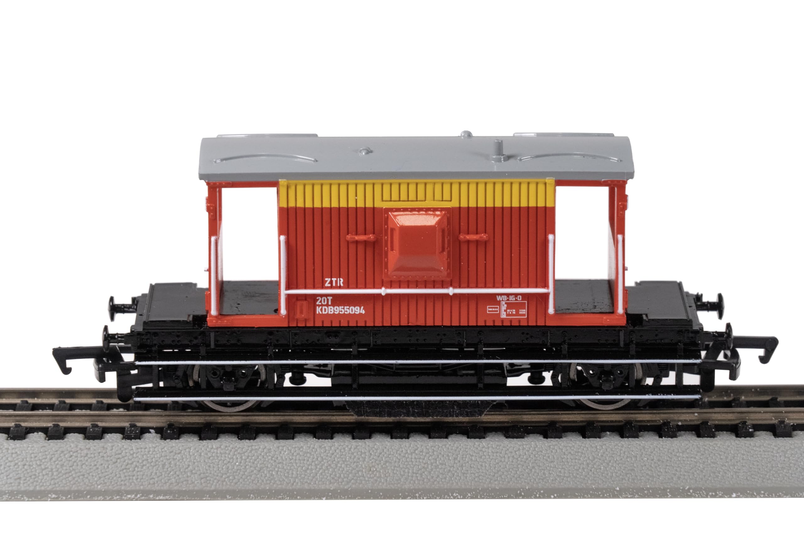 Bachmann Trains - British Brake Van Track Cleaning CAR - Signal & Telegraph #KDB955094 with International Style Hook & Loop couplers - HO Scale (74901)