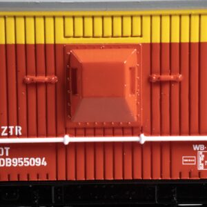 Bachmann Trains - British Brake Van Track Cleaning CAR - Signal & Telegraph #KDB955094 with International Style Hook & Loop couplers - HO Scale (74901)