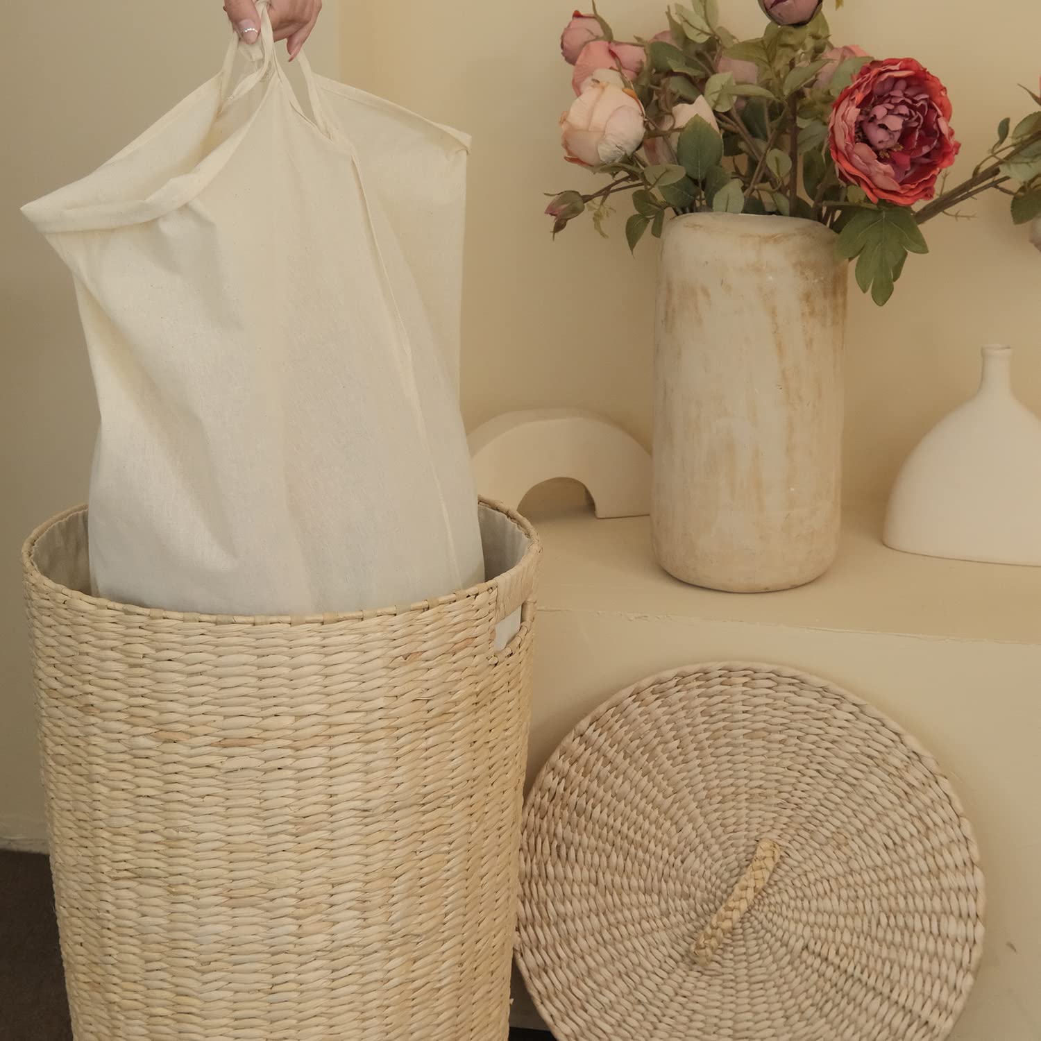 Handmade Wicker Laundry Basket with Lid,Hand-woven Laundry Hamper with Removable Liner,Large Laundry Basket with Ample Laundry Space