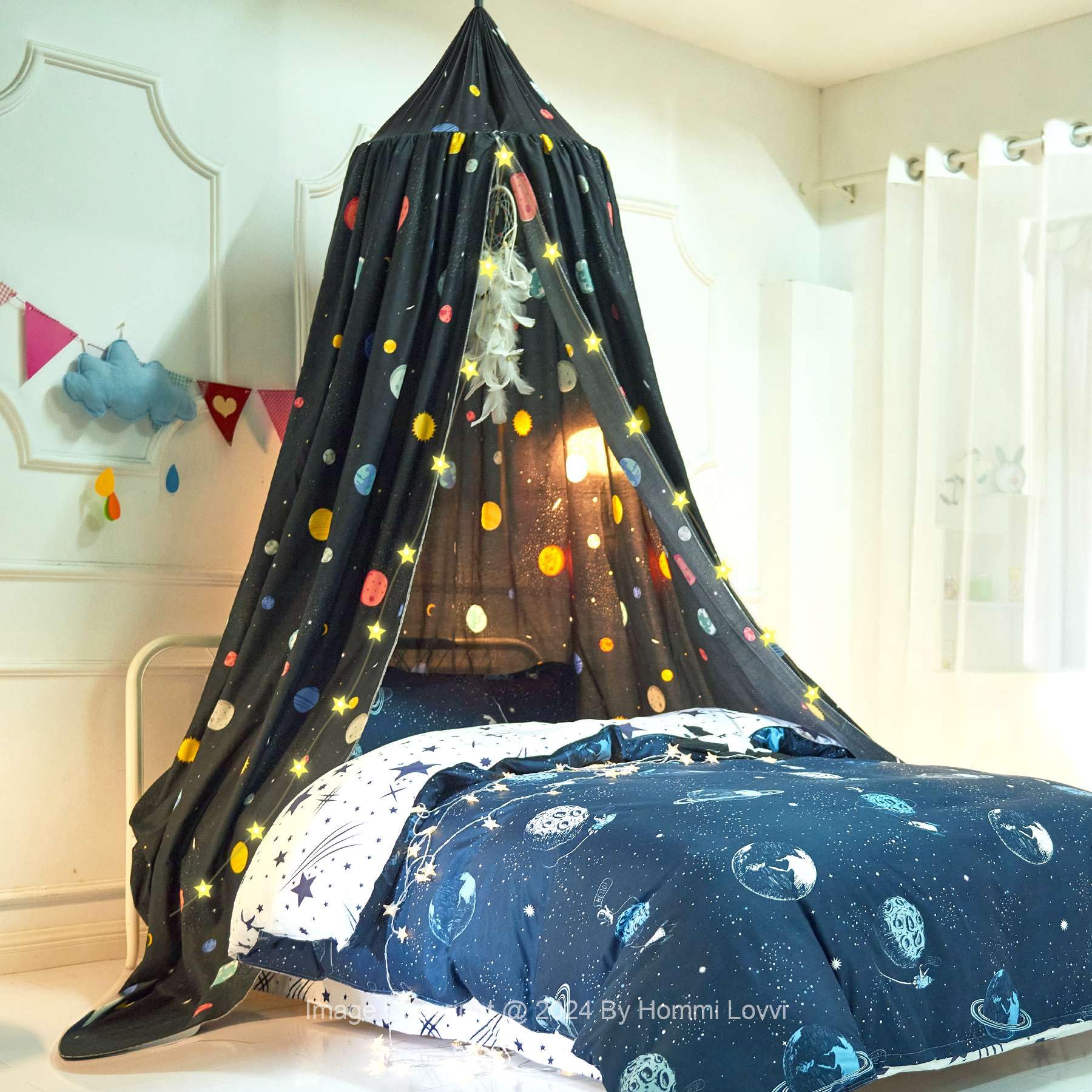 Hommi Lovvi Space Planets Print Kids Bed Canopy, Girls Princess Bed Canopy Dreamy Room Decor, Soft Hanging Reading Nook Play Tent Canopy, Extra Large Full Size Bed Canopy with String Light