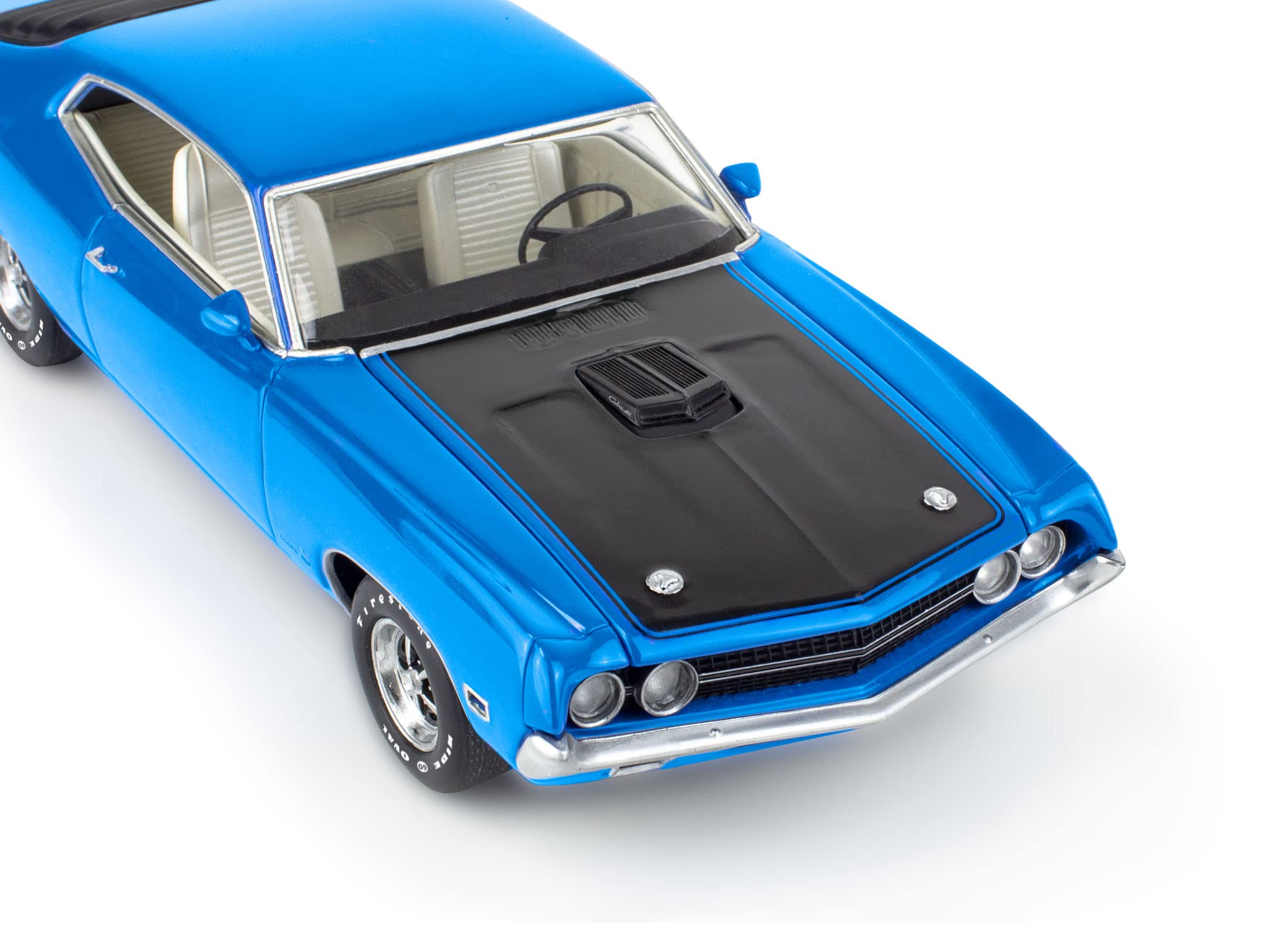 Revell 14534 1970 Ford Torino Cobra 1:25 Scale 128-Piece Skill Level 4 Model Car Building Kit