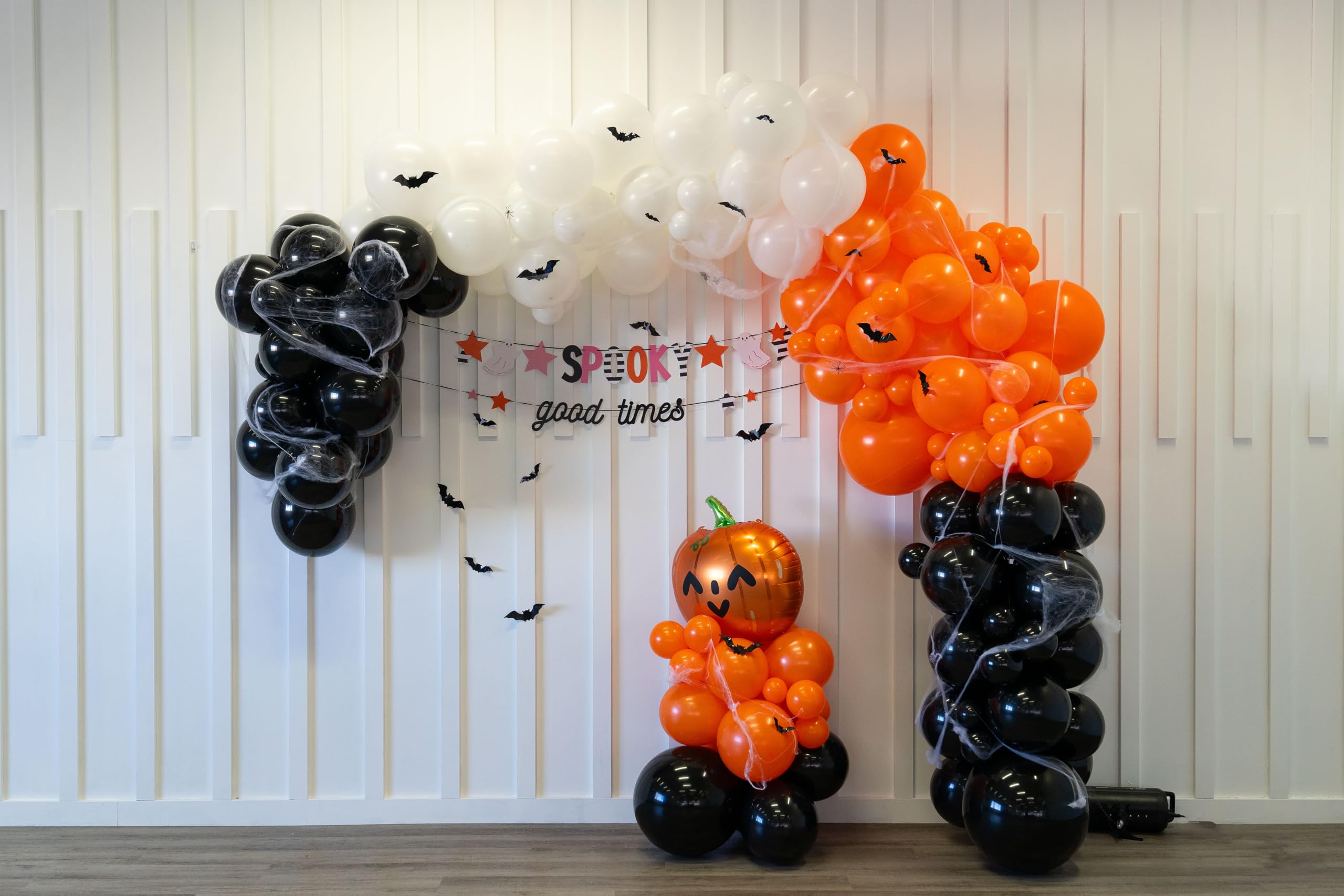 HOUSE OF PARTY Halloween Balloon Garland Kit 80 Pcs - 5/10/12/18 Inch Orange and Black White Balloon Arch with 1 Pumpkin Foil Balloon, PVC Bats & Spider Web For Halloween Party Decorations