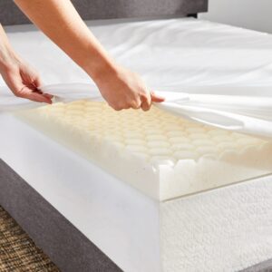 MOLECULE 3" CopperWELL Cooling Gel Infused Memory Foam Mattress Topper, Queen Cream