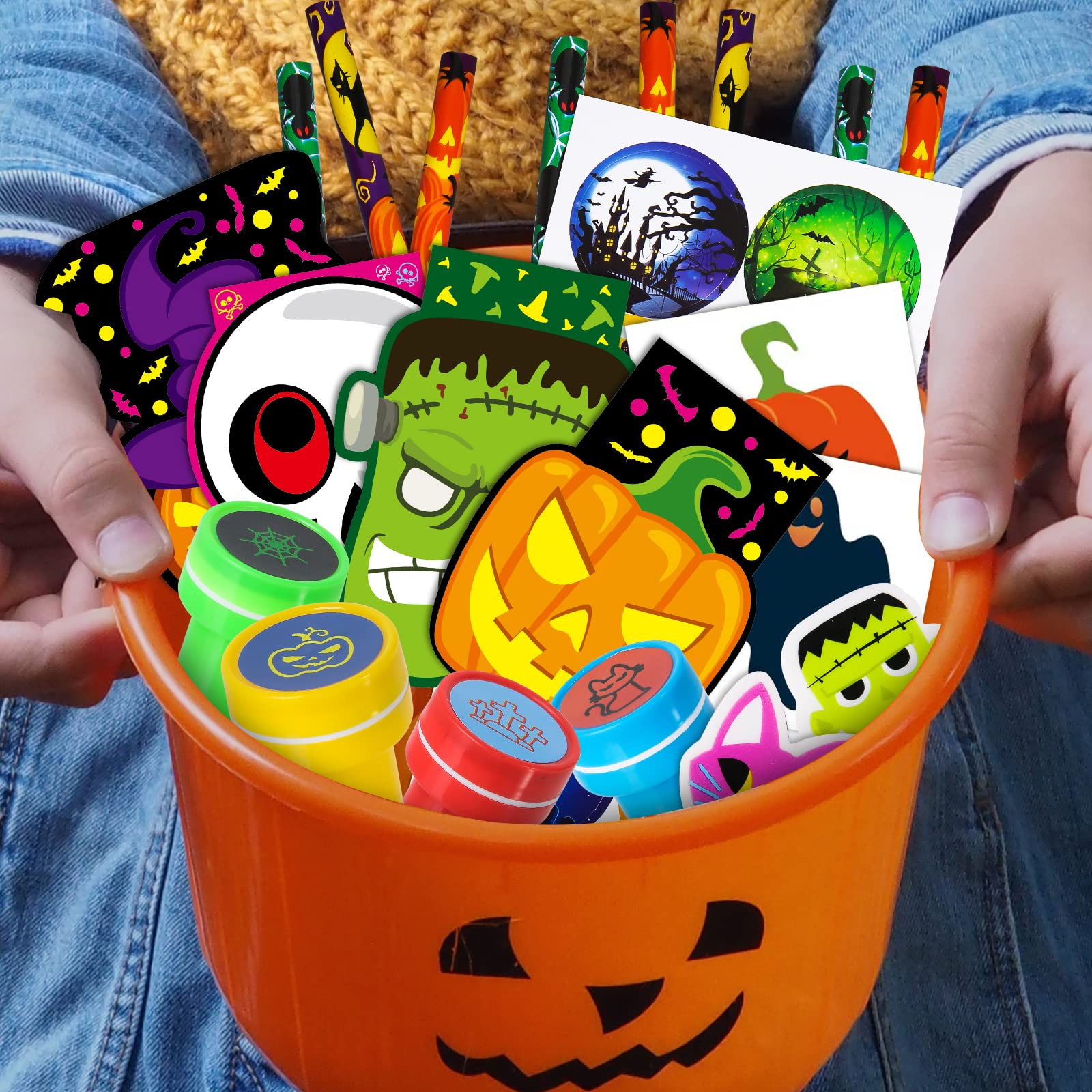 OCHIDO Halloween Party Favors for Kids-168pcs Stationery Gift Kit,Halloween Goodie Bags Fillers Bulk,Trick Or Treat , Halloween Bag,Pencil, Eraser, Notepad, Stamper, Sticker and Temporary Tattoos