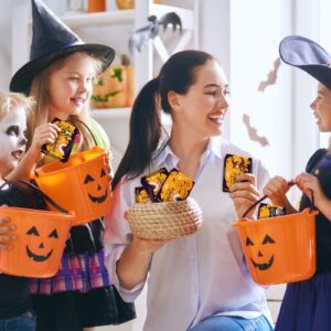 Halloween Party Favor for Kids, 24 Pack Jigsaw Puzzles in Halloween Theme Designs for Trick or Treating, Halloween Goodie Bag Filler, Halloween Miniatures Novelty Toy, School Classroom Rewards