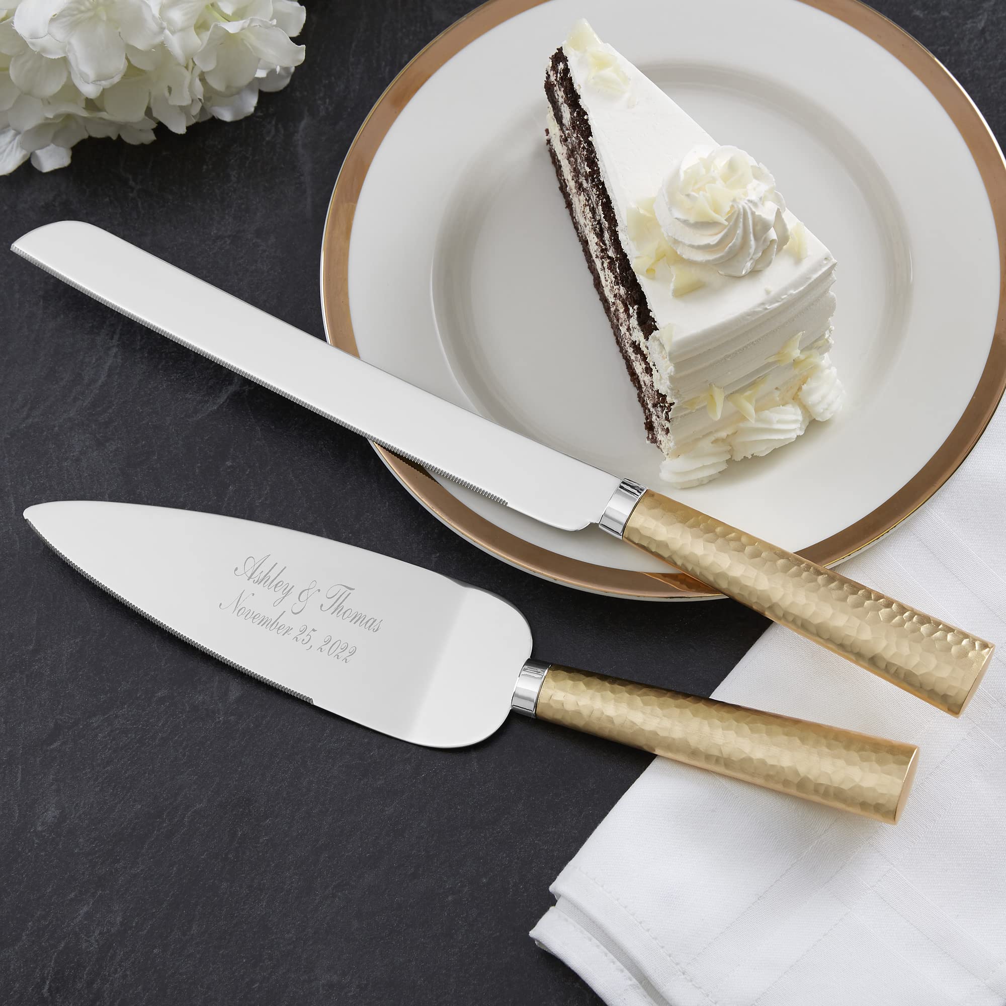 Personalization Universe Gold Hammered Personalized Wedding Cake Knife & Server Set, Engraved with Names and Date, Elegant Gold Decor for Wedding Reception and Cake Cutting