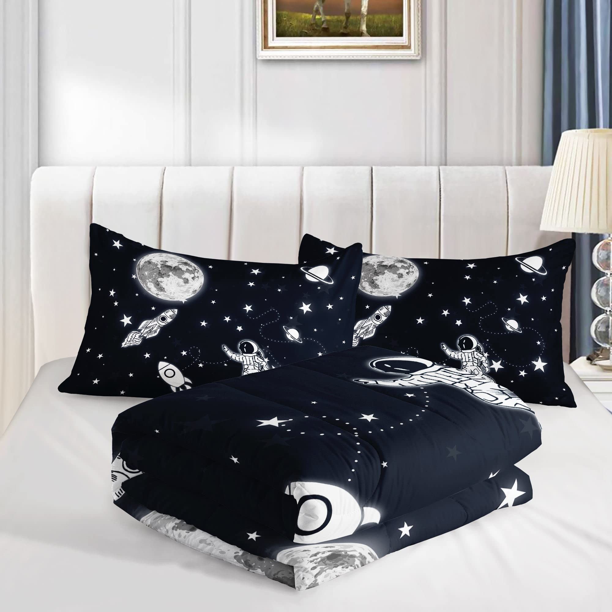 Datura home Kids Comforter Set Astronaut Space Rocket Printed Pattern Quilt Bedding Set with 1 Comforter and 2 Pillowcases for Girls Bedroom All Season(Space Rocket Full), Full 80x90inches