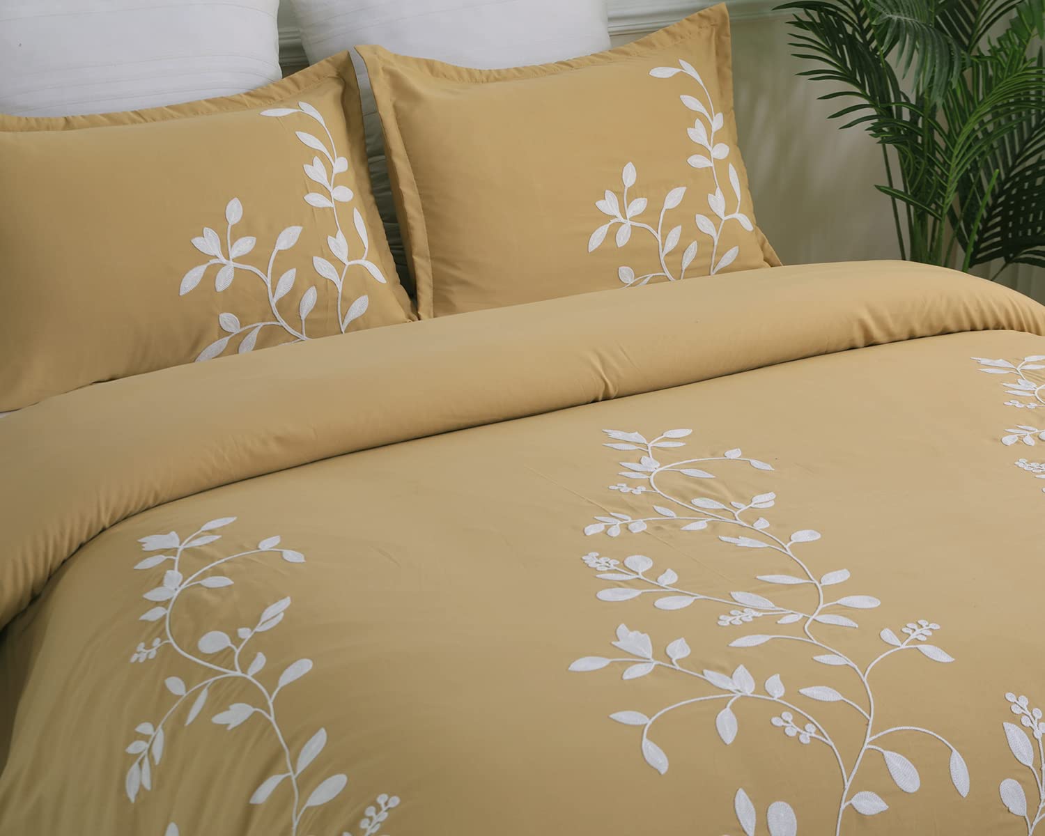 Dykoos Soft Brushed Microfiber Duvet Cover Set, Floral Branches Embroidered, Black and White, King Size with Zipper Closure and Corner Ties, 1 Duvet Cover and 2 Pillow Shams