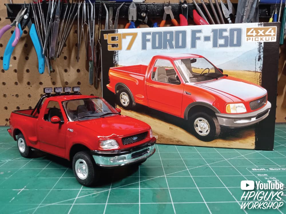 AMT 1997 Ford F-150 4x4 Pickup 1:25 Scale Model Kit