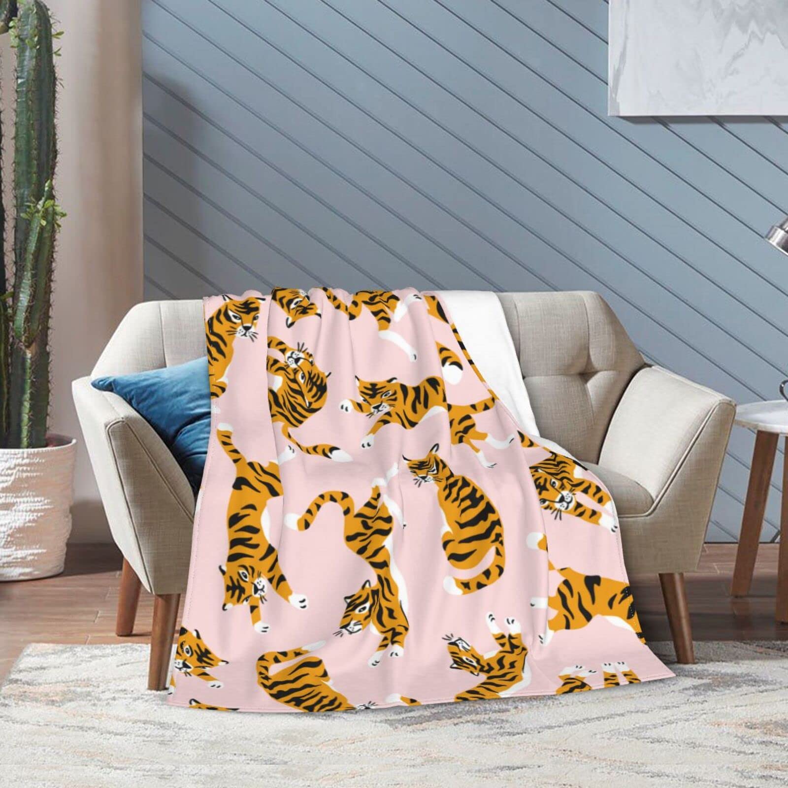 Tiger Blanket Cute Animal Super Soft Warm Bed Throw Blankets for Couch Bedroom Bedding Sofa Office Car Girls Boys Gifts, All Season Cozy Flannel Plush Blanket for Kids Adults, 50"X40"