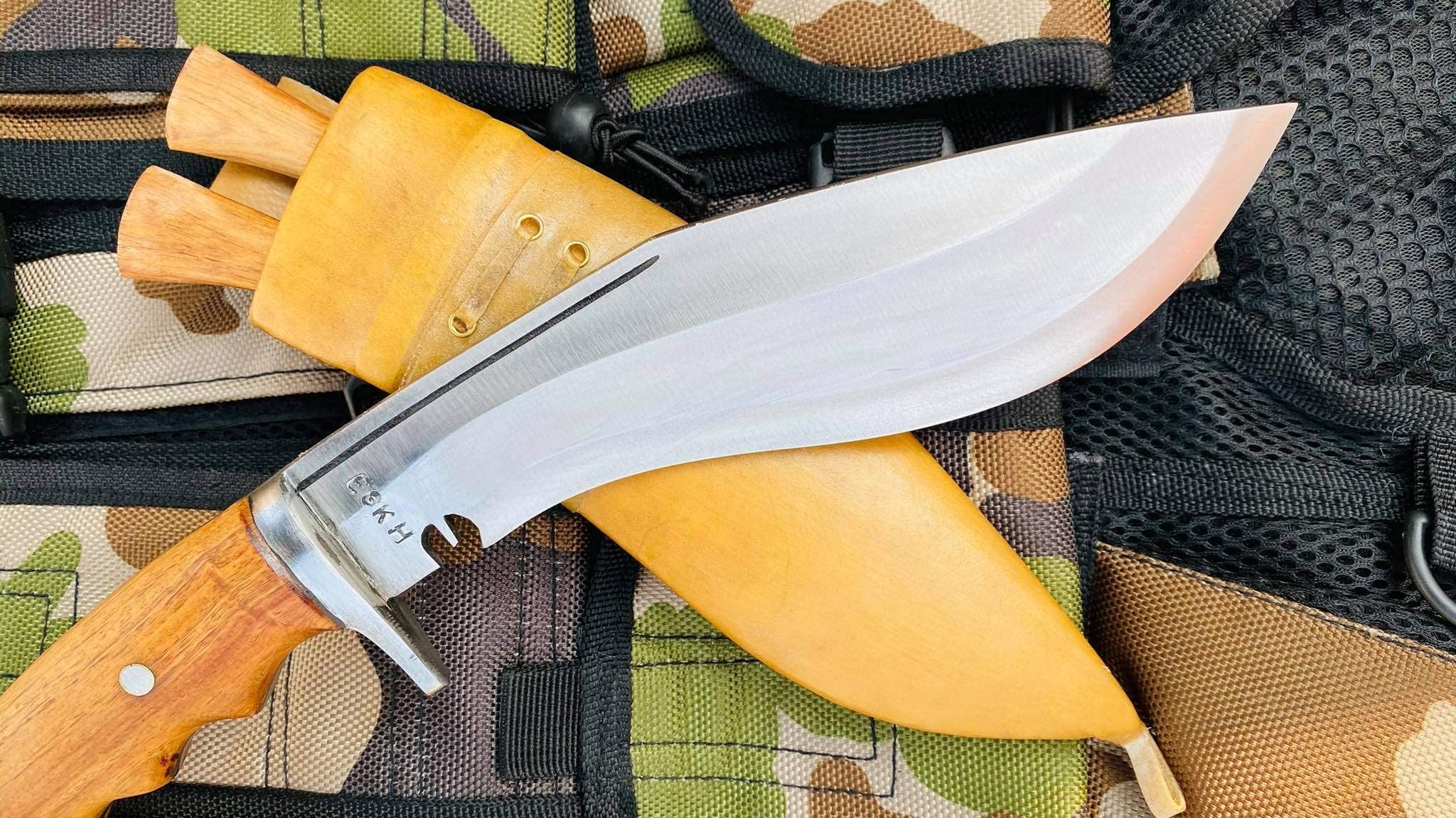 Authentic Kukri - 8" Iraqi Operation Issue Blade - Traditional Hand Forged Full Tang - EGKH Factory Outlet in Nepal - Ready to use Outdoor Knives - Balance water tempered - High Carbon Steel