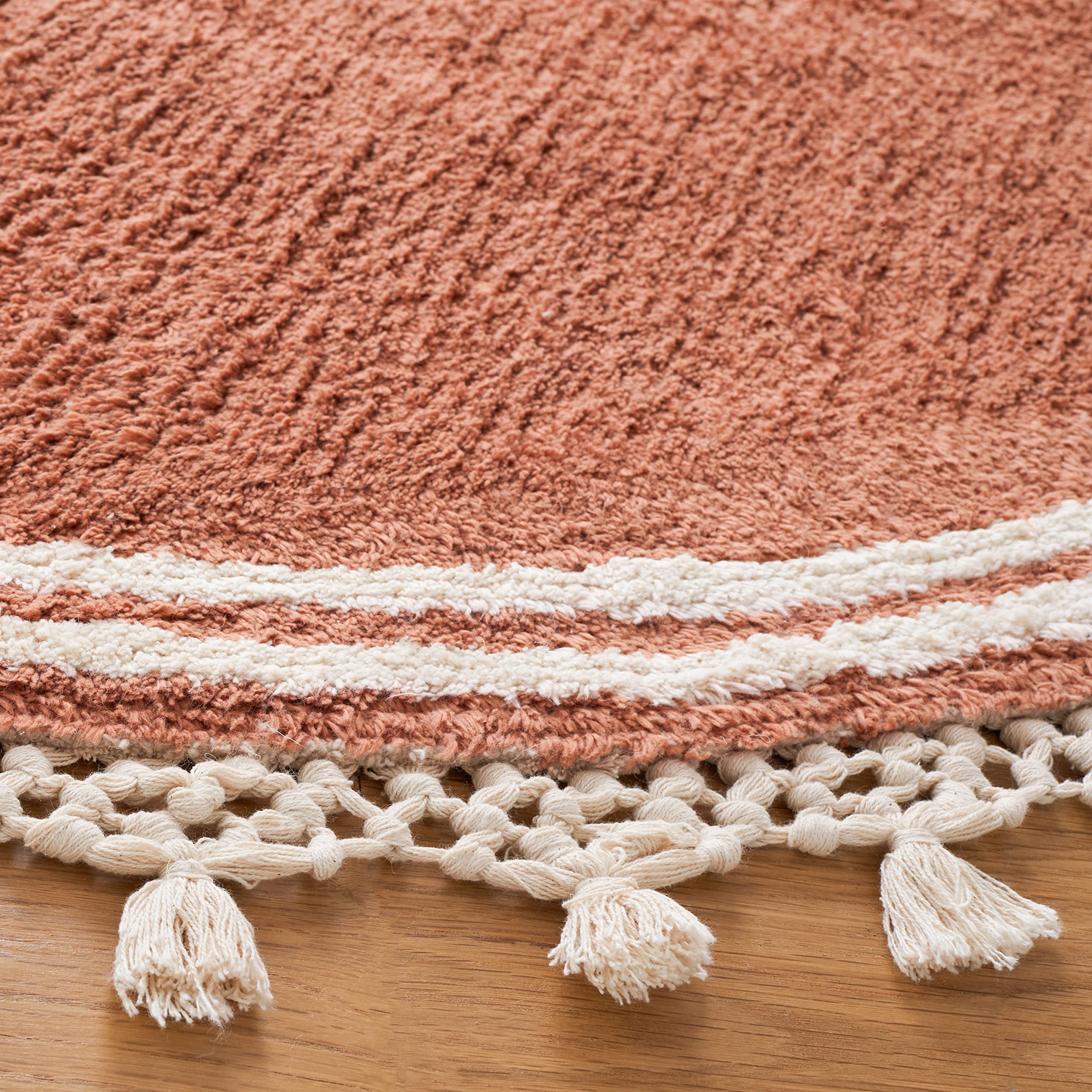 SAFAVIEH Easy Care Collection Area Rug - 6' Round, Rust & Ivory, Handmade Border Tassel, Machine Washable Ideal for High Traffic Areas in Living Room, Bedroom (ECR201P)