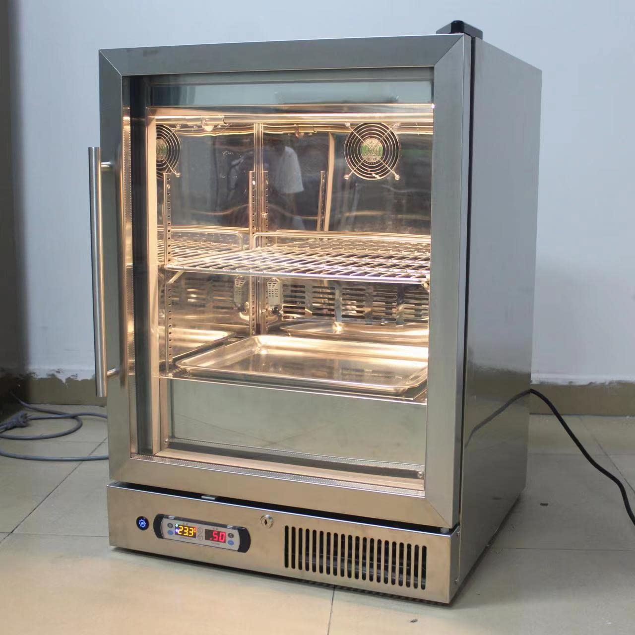 Kolice Commercial Beef Aging Showcase Freezer, Dry Aging Beef Fridge and Cabinet, Steak Aging Machine,Commercial Steak Ager-168L, 3 Tiers,Temperature Range: -5℃~ to 10℃ (23℉ to 50℉)