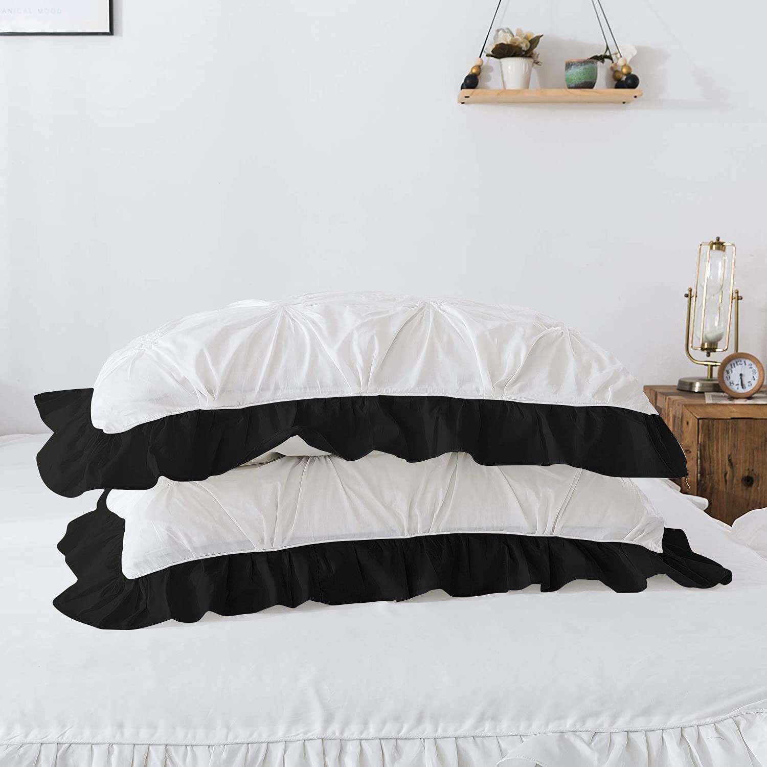 Decorative 5PC Two Tone Pinch Pleated Corner Ruffle Frilled Duvet Cover Set with Zipper, 100% Egyptian Cotton, 400 Thread Count - White/Black Solid, Oversize Queen Size.