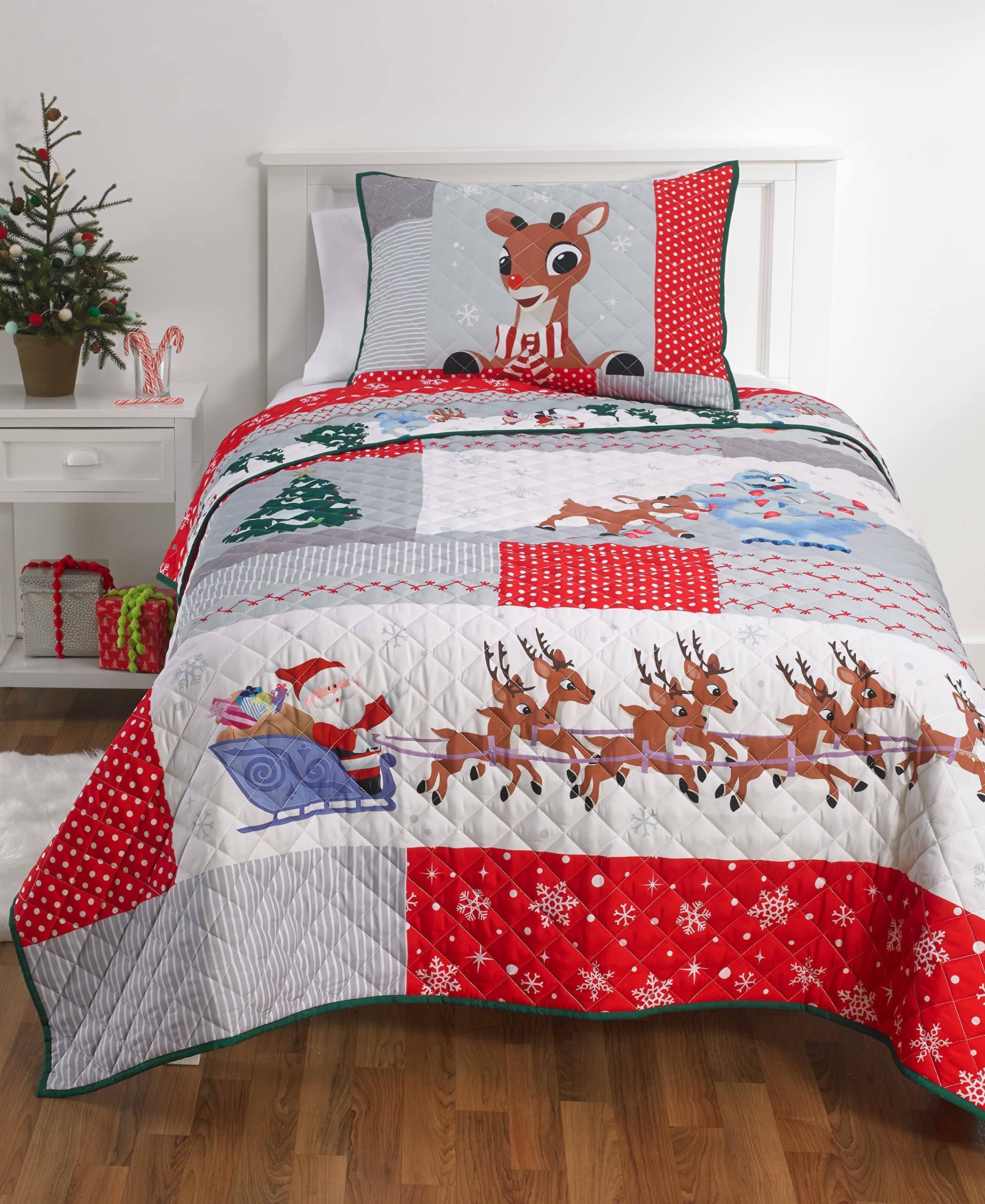 Franco Rudolph The Red Nose Reindeer Holiday Bedding Super Soft Pillow Sham and Quilt Set, Full/Queen Size 88" x 92", (100% Officially Licensed Product)