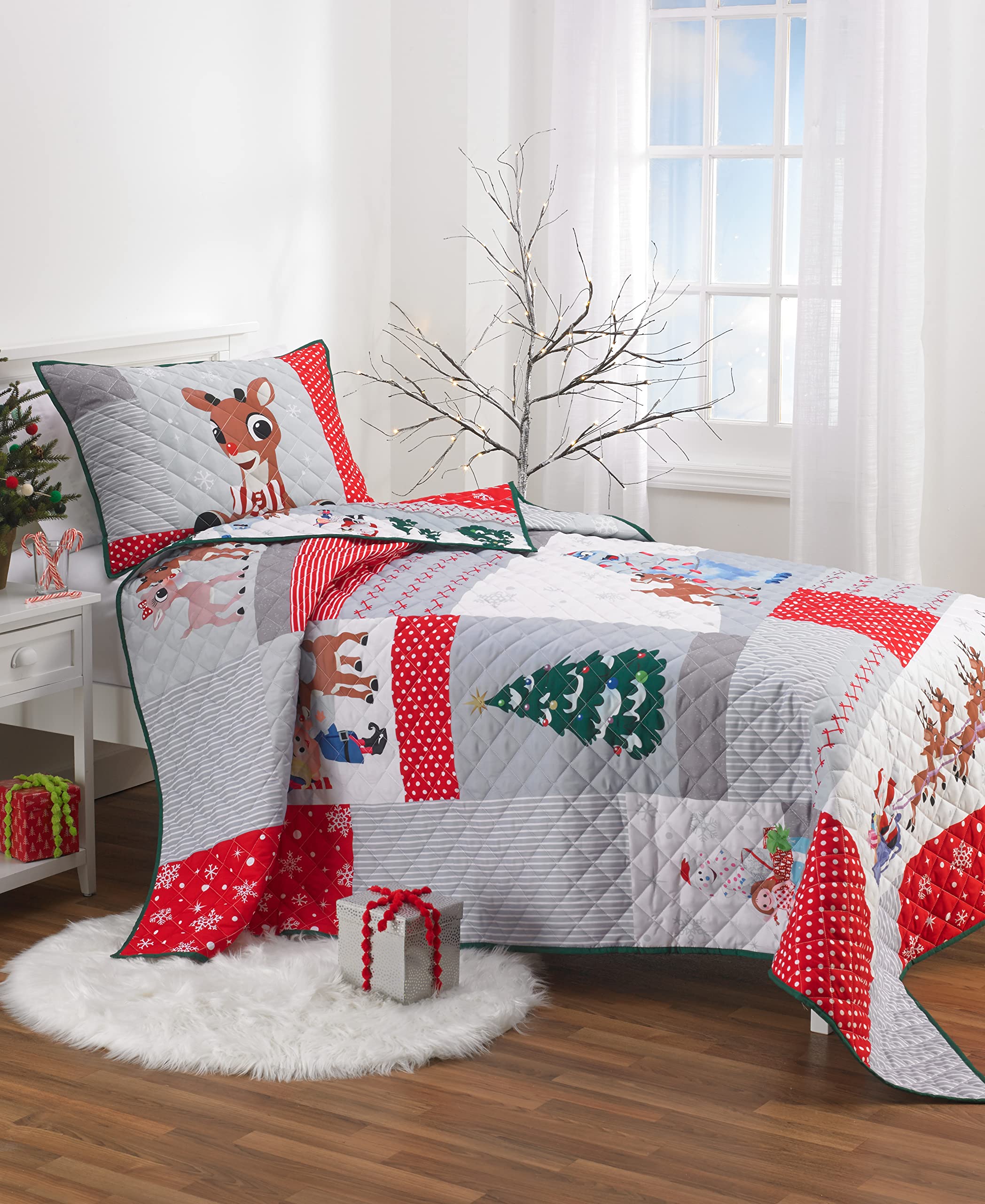 Franco Rudolph The Red Nose Reindeer Holiday Bedding Super Soft Pillow Sham and Quilt Set, Full/Queen Size 88" x 92", (100% Officially Licensed Product)