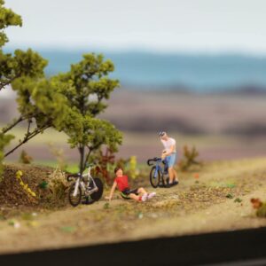 Evemodel P8722 Model Cycling Scene HO Scale 1:87 Cyclist Photographer 15 Poses Bike Motorcycle