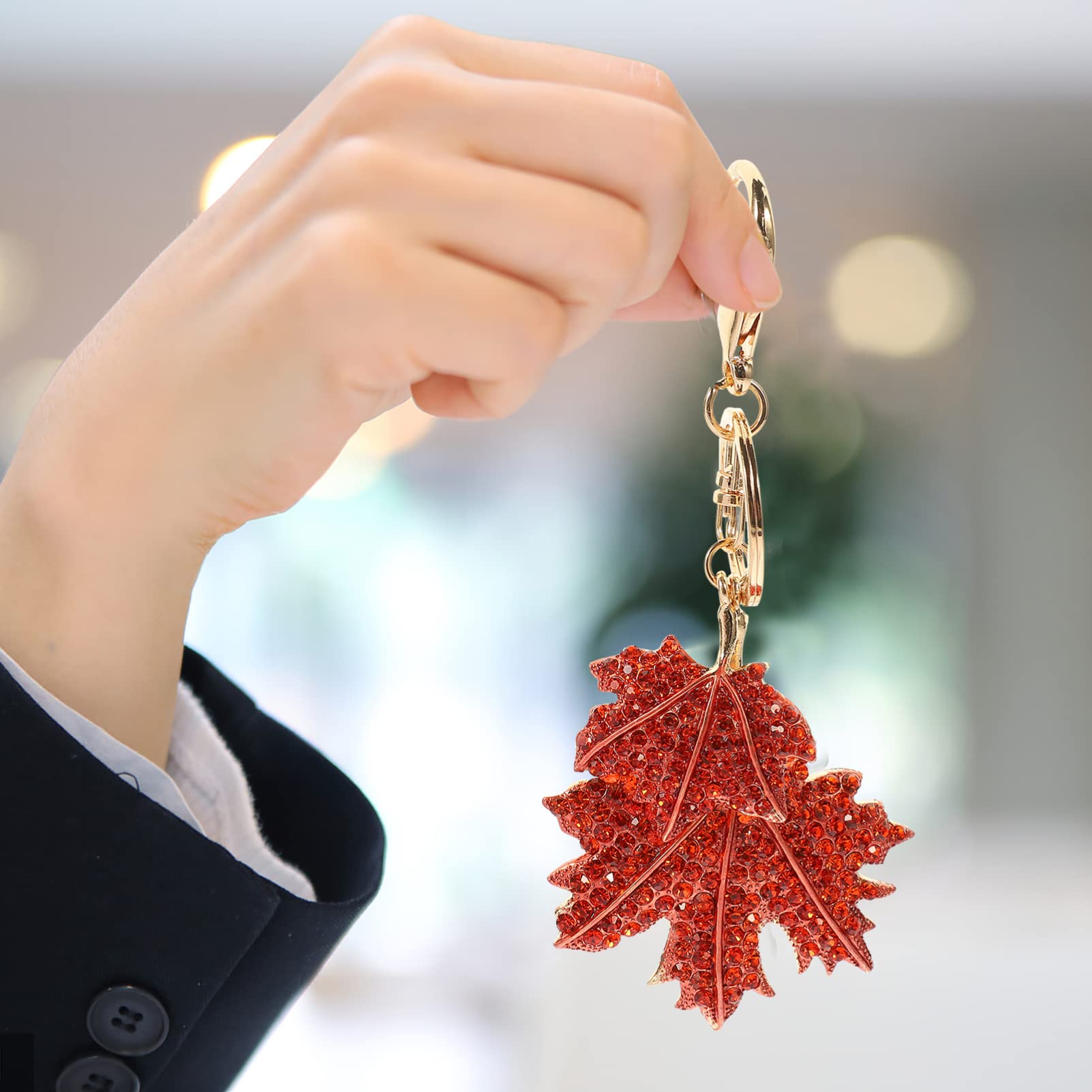 NUOBESTY Leaf Pendant Cute Backpack Decorative Metal Keychain Maple Leaf Shape Keychain Exquisite Maple Leaf Hanging Key Ring Fall Decor Flower Keychain