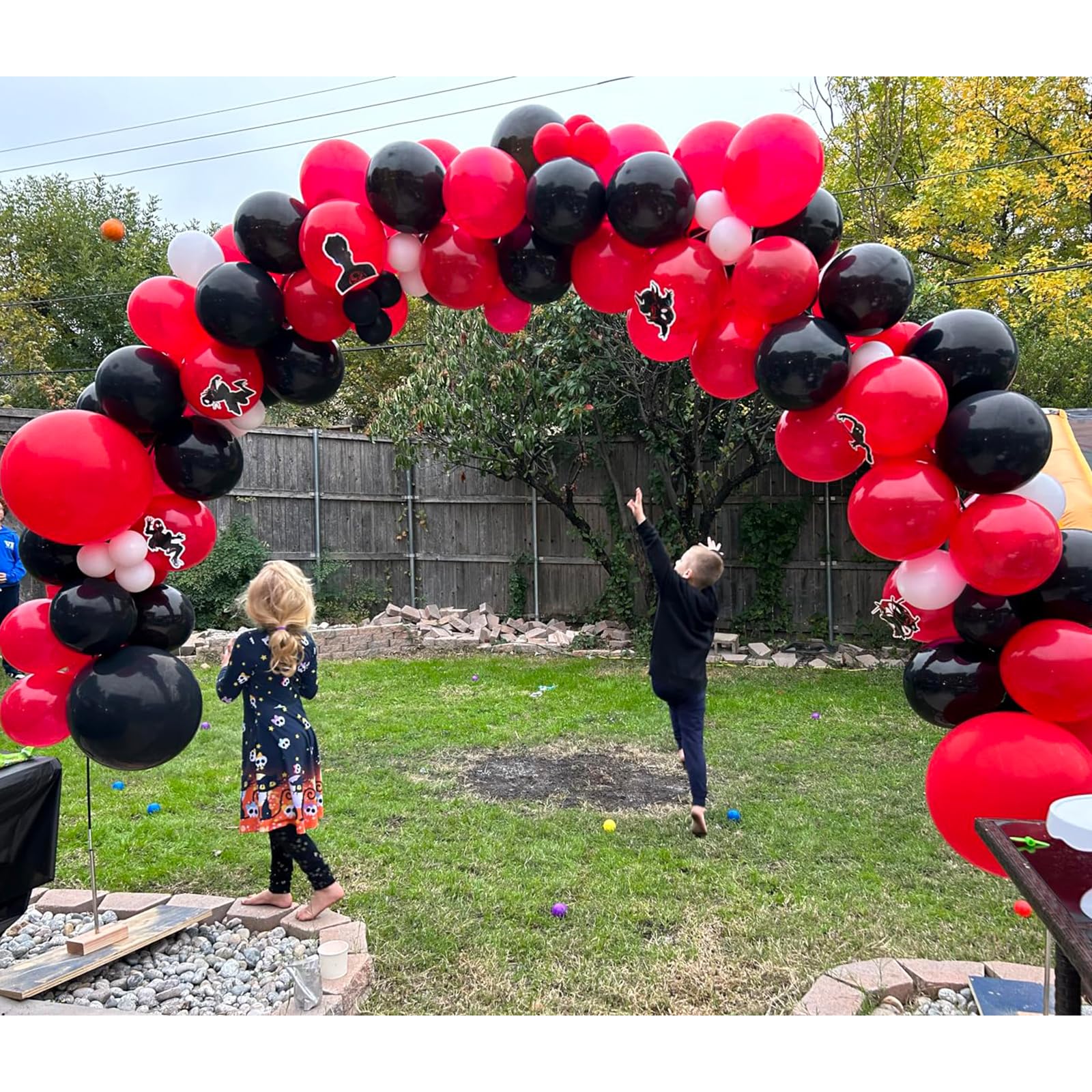 YAOWKY Red and Black Balloons Garland Arch Kit,115pcs Latex Black and Red Party Balloons Arch for Graduation, Baby Shower, Birthday, Wedding, BBQ Casino, Prom Party, New Years Eve Party Decorations