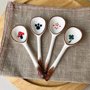 Bicuzat Vintage Ramen Soup Spoons, Ceramic Asian Soup Spoons Tablespoon, Rice Noodles Dinner Serving Spoon, Dessert Spoon, Ladles for Pho Miso Cereal Sauce Gravy Condiment, 4 PCS-Mushroom-6.6 Inch