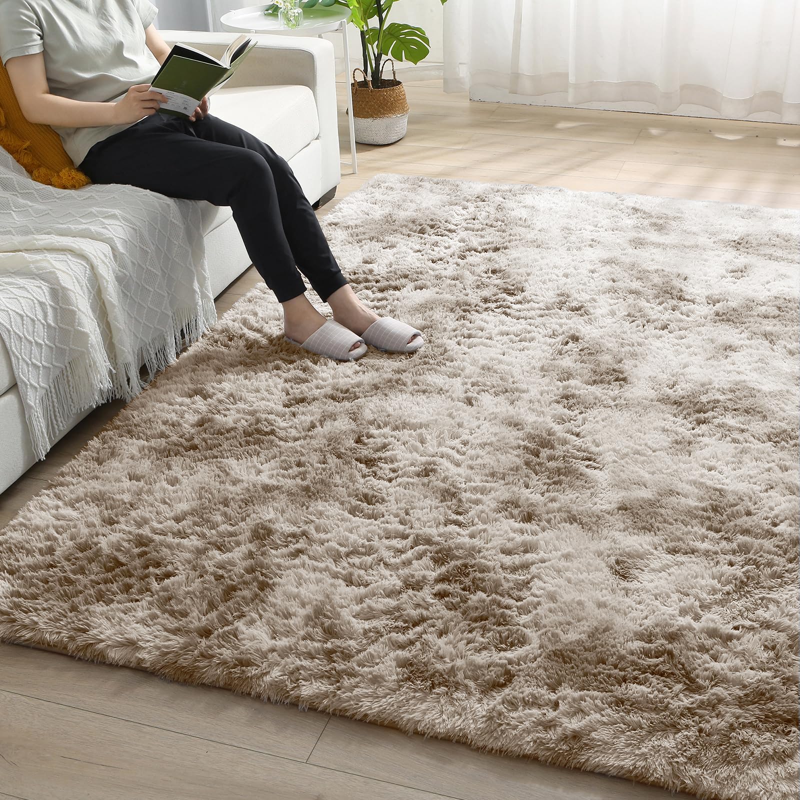 ROCYJULIN Area Rugs 5x7 for Bedroom, Fluffy Area Rugs for Living Room, Ultra Soft Non-Slip Large Shag Fuzzy Rug, Light Camel