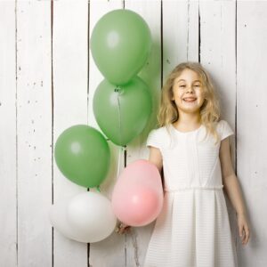 RUBFAC Sage Green Balloons Different Sizes 105pcs 5/10/12/18 Inches for Garland Arch, Olive Green Party Latex Balloons for Birthday Graduation Baby Shower Wedding Anniversary Party Decoration