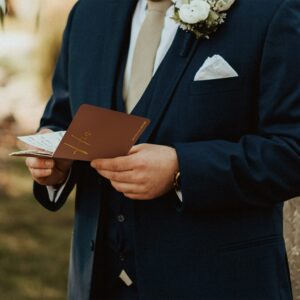 Elegant Vow Books With Gold Foil Lettering For Your Wedding - Perfectly Sized His and Hers Vow Books With Plenty Of Pages To Write Whatever is on Your Heart - A Beautiful Addition For The Wedding Day