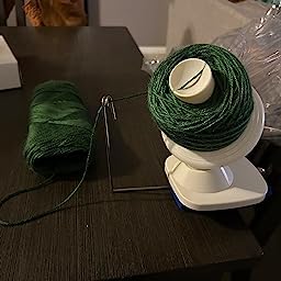 Yarn Winder, Wool Winder for Crocheting, Simple Installation Yarn Ball Winder, The Helper for Wool Collection Lovers,Needlecraft Yarn Ball Winder Hand Operated