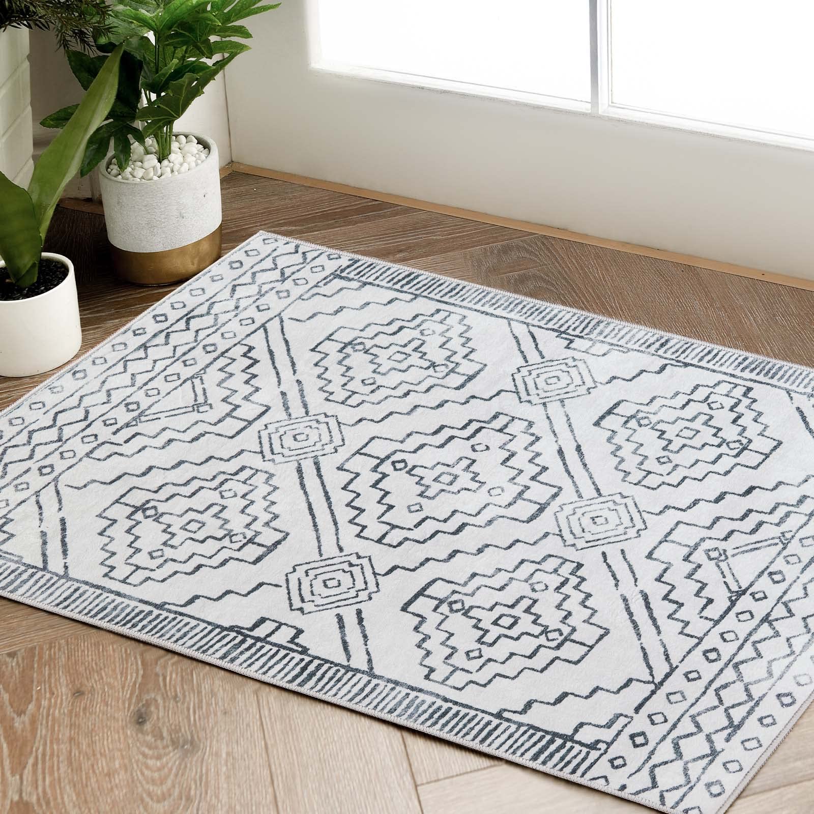 COLLACT 5x7 Area Rug - Moroccan Living Room Rug Geometric Washable Rug Bedroom Rug Modern Non Slip Rug Low Pile Thin Rug Boho Carpet for Dining Room Office Kitchen (5x7ft Taupe On Beige)