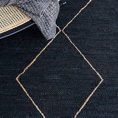 SAFAVIEH Vintage Leather Collection Accent Rug - 4' x 6', Black & Natural, Handmade Modern Rustic Boho, Ideal for High Traffic Areas in Entryway, Living Room, Bedroom (VTL802Z)