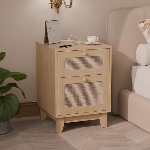 Modern Wicker Rattan Nightstand Set of 2,Rattan Stand with Drawer and Charge Station, Wooden Side Table for Small Spaces, Natural Wood BedsideTable for Bedroom,Easy Assembly(with Charging Station,2)