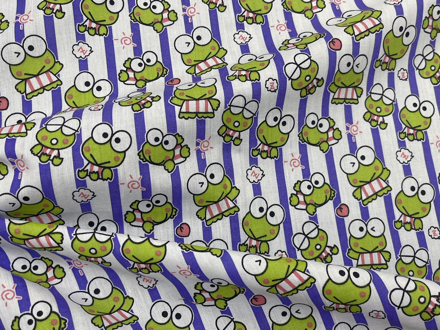 AMORNPHAN 44 Inch Green Keroro Happy Frog Cartoon Purple Stripes Printed On White Cotton Fabric Themed Pattern with Frogs for Craft Decorative Kid Patchwork Handmade Sewing Crafting for 1 Yard