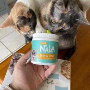 LOVE, NALA - Skin and Coat Supplement for Cats - 90 Tasty Soft Chews - Omega 3 Fish Oil, Biotin, Vitamin E Supports Skin & Fur Health - 3.2 oz