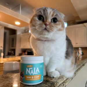 LOVE, NALA - Skin and Coat Supplement for Cats - 90 Tasty Soft Chews - Omega 3 Fish Oil, Biotin, Vitamin E Supports Skin & Fur Health - 3.2 oz