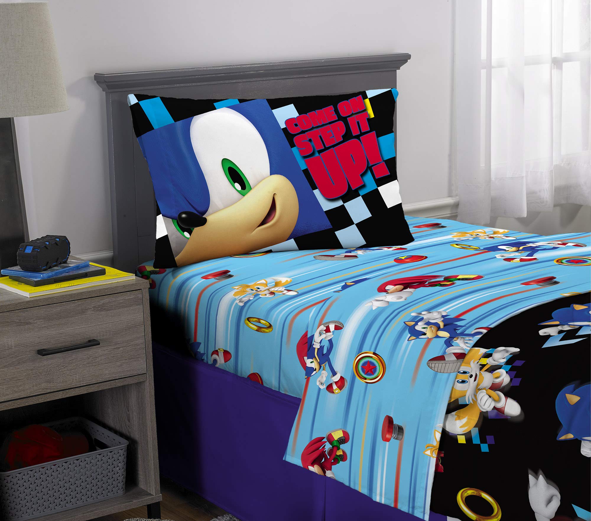 Franco Sonic The Hedgehog Anime Kids Bedding Twin/Full Comforter with Twin Sheet Set and Cuddle Pillow, 5 Piece Bedroom Set (Official Sega Licensed Product)