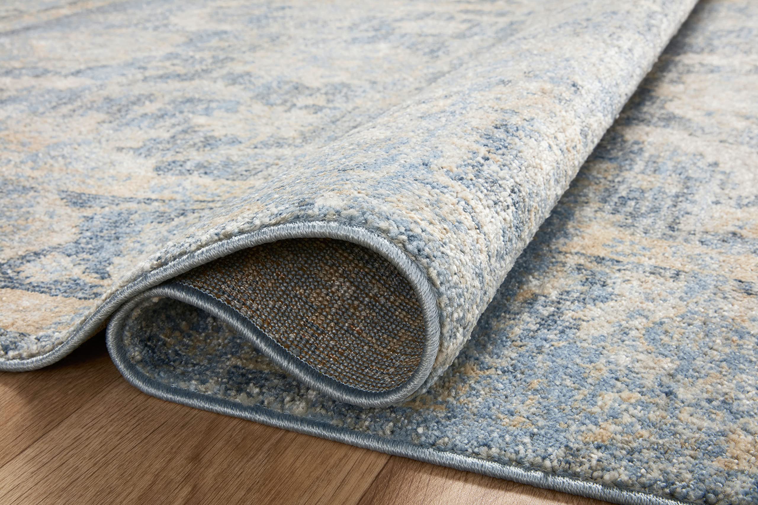 Loloi Odette Collection 5'-3" x 7'-9" Area Rug in Sky/Beige - Designer Long Runner Rug, Neutral Runner Rug for Hallways & Entryways, High-Traffic Area Rug