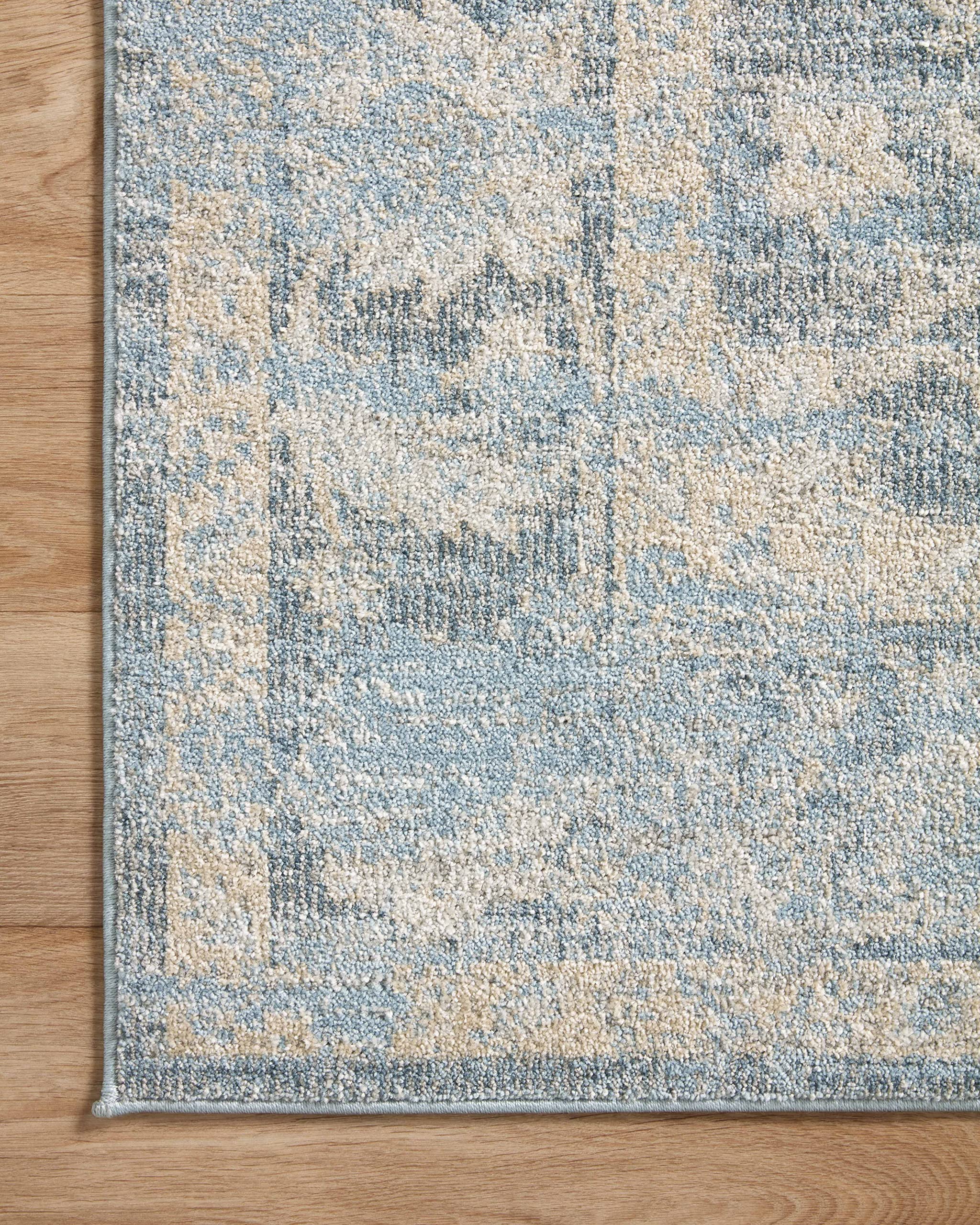 Loloi Odette Collection 5'-3" x 7'-9" Area Rug in Sky/Beige - Designer Long Runner Rug, Neutral Runner Rug for Hallways & Entryways, High-Traffic Area Rug