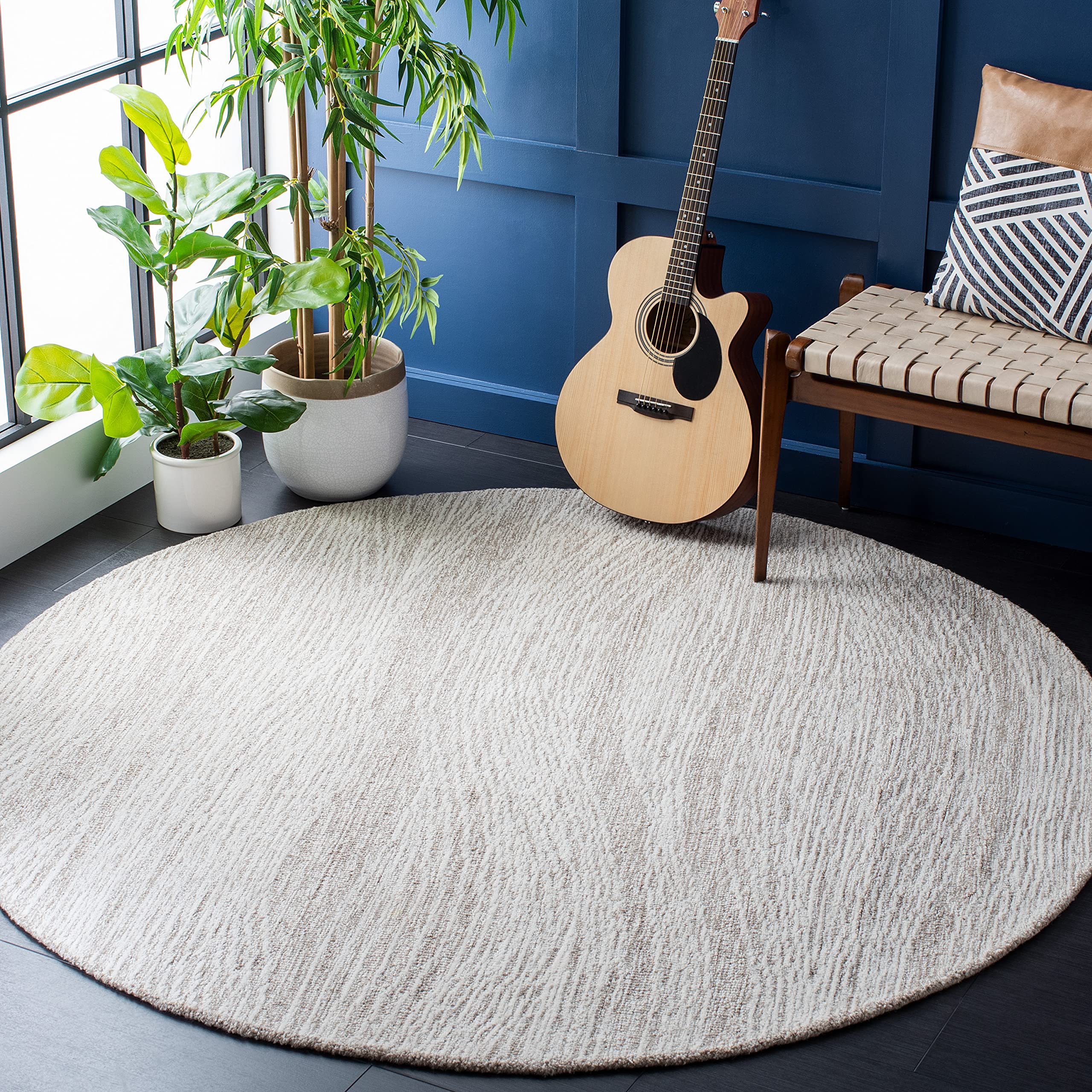 SAFAVIEH Metro Collection Area Rug - 8' Round, Natural & Ivory, Handmade Modern Wool, Ideal for High Traffic Areas in Living Room, Bedroom (MET995A)