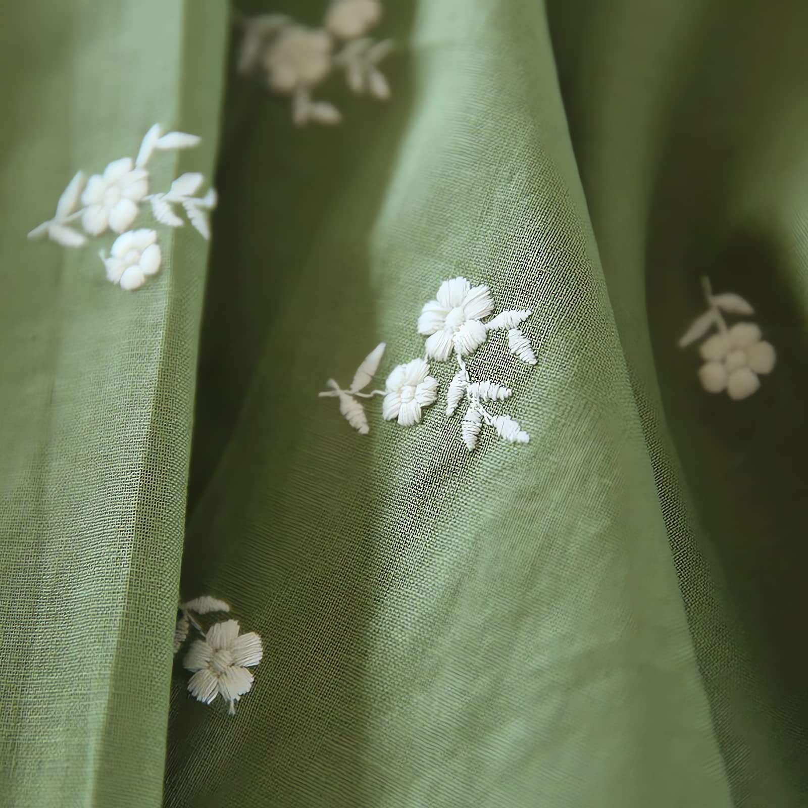 CraftDesignL Green Floral Linen Fabric,Embroidered Fabric,Flower Linen Fabric,Linen Fabric,Quilting Fabric,Designer Fabric,Fabric by Yard,Daisy Fabric