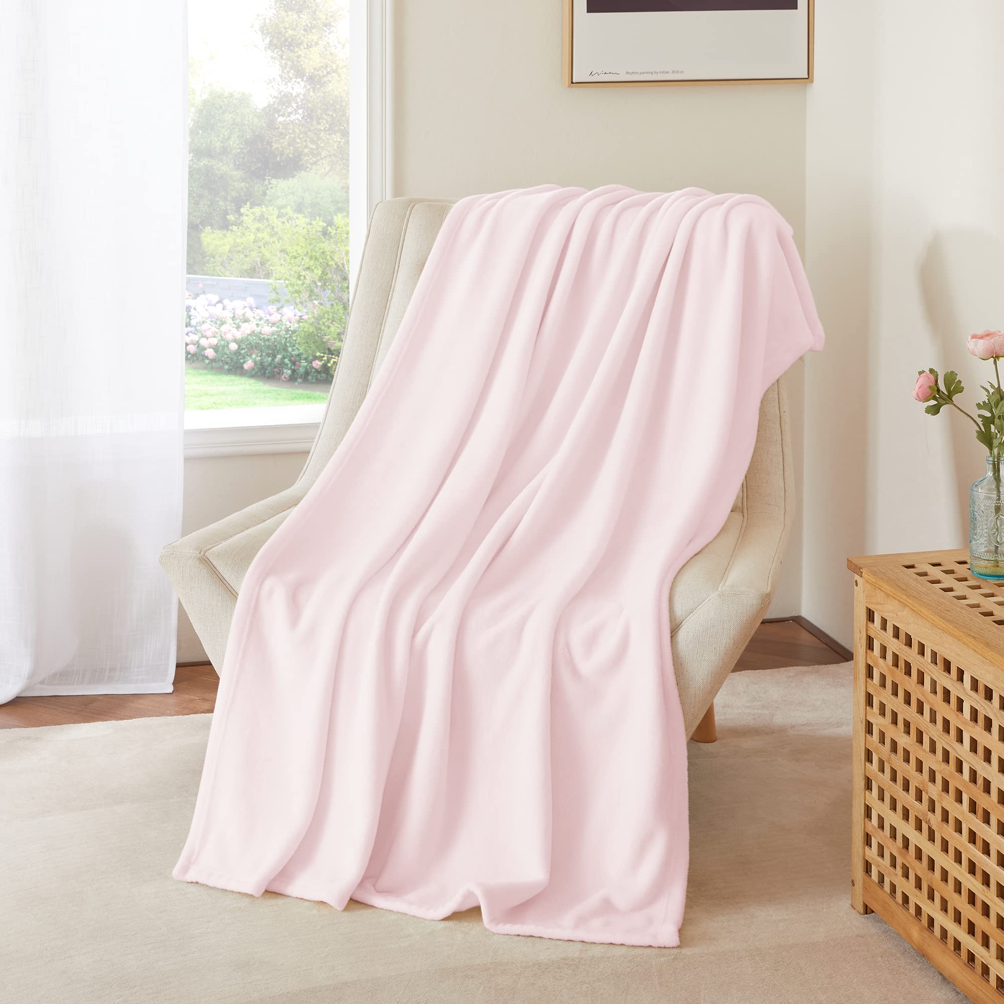 NICETOWN Pink Fleece Throw Blanket for Couch Sofa, Soft Fuzzy Plush Kids Blanket, Luxury Flannel Lap Blanket, Super Cozy and Comfy for Fall Winter (Pink, 50" x 60")